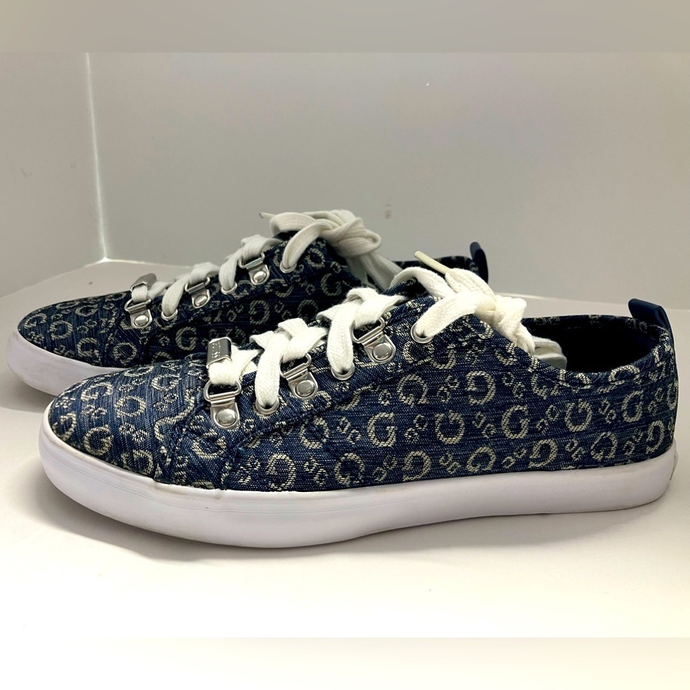 Guess “Elayna”  Women’s Sneakers, Size 7M, Navy Blue with Signature G Logo